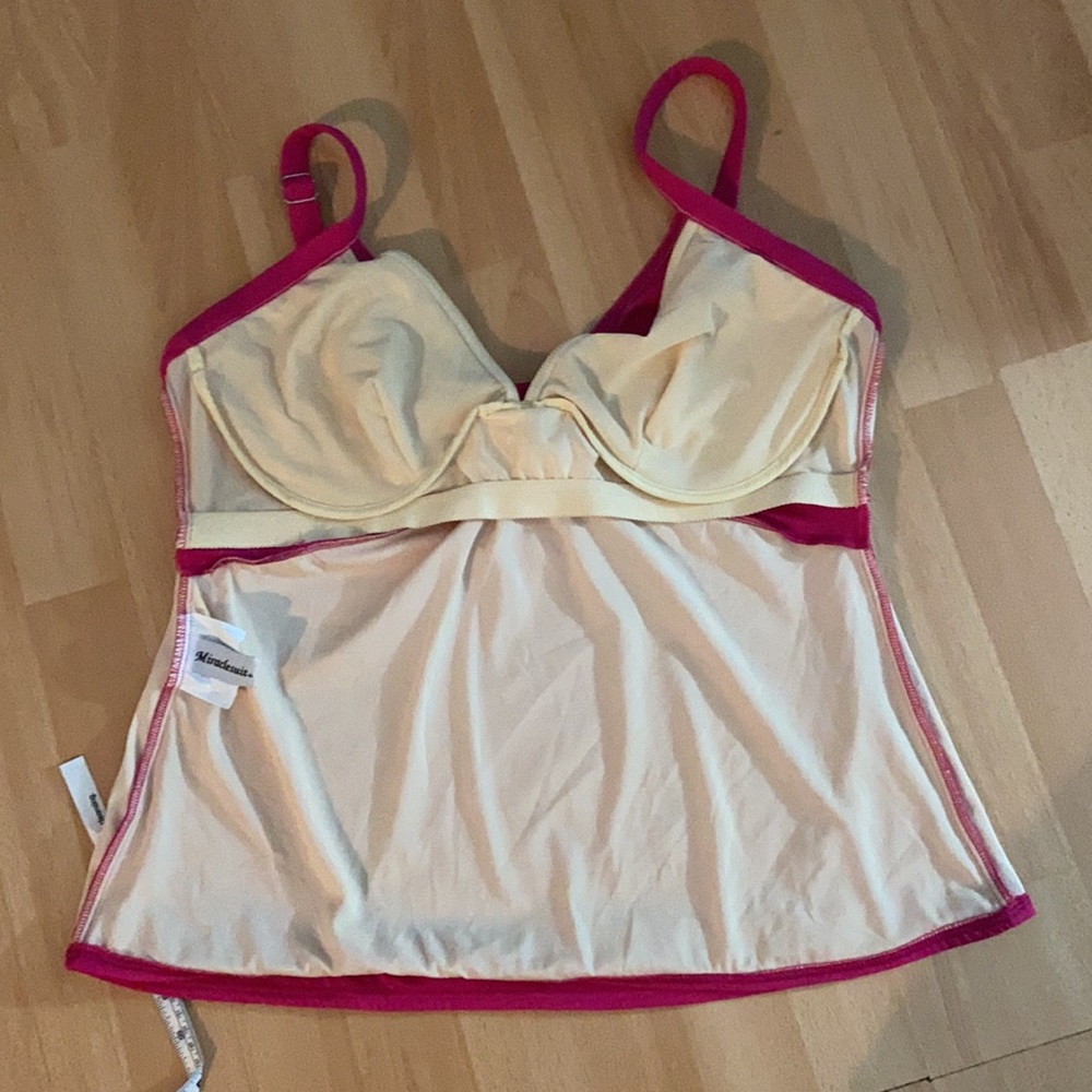 Miraclesuit - Picture 4 of 10